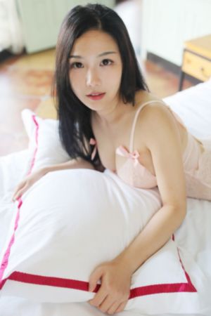 八戒网站午夜在线观看美女